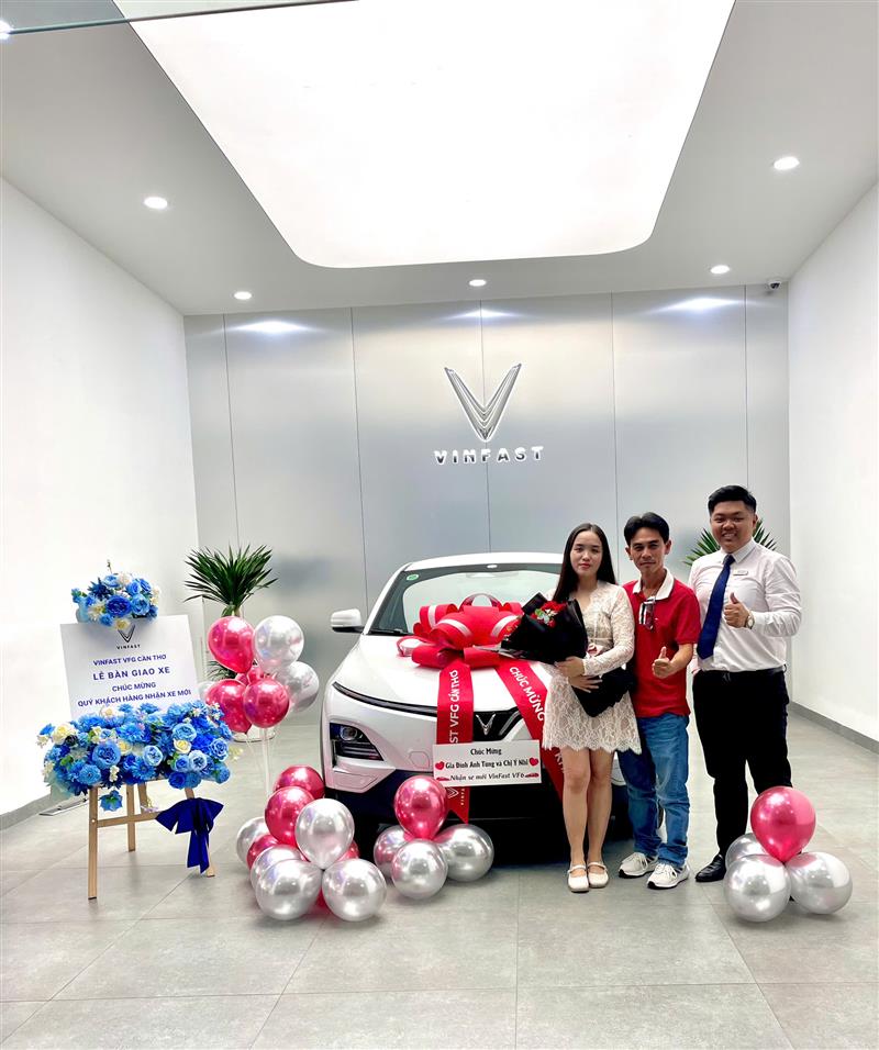 Giao xe cho Quý khách hàng